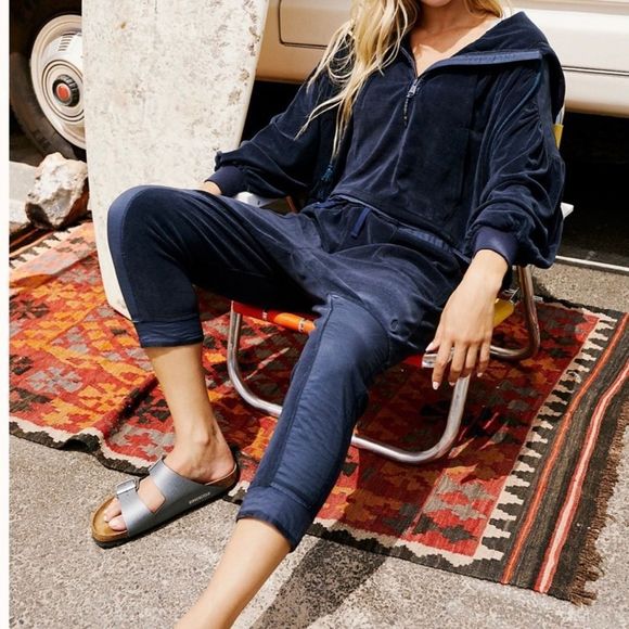 NWT Free People let it Ho sweat shirt and pants set size M - Picture 1 of 12